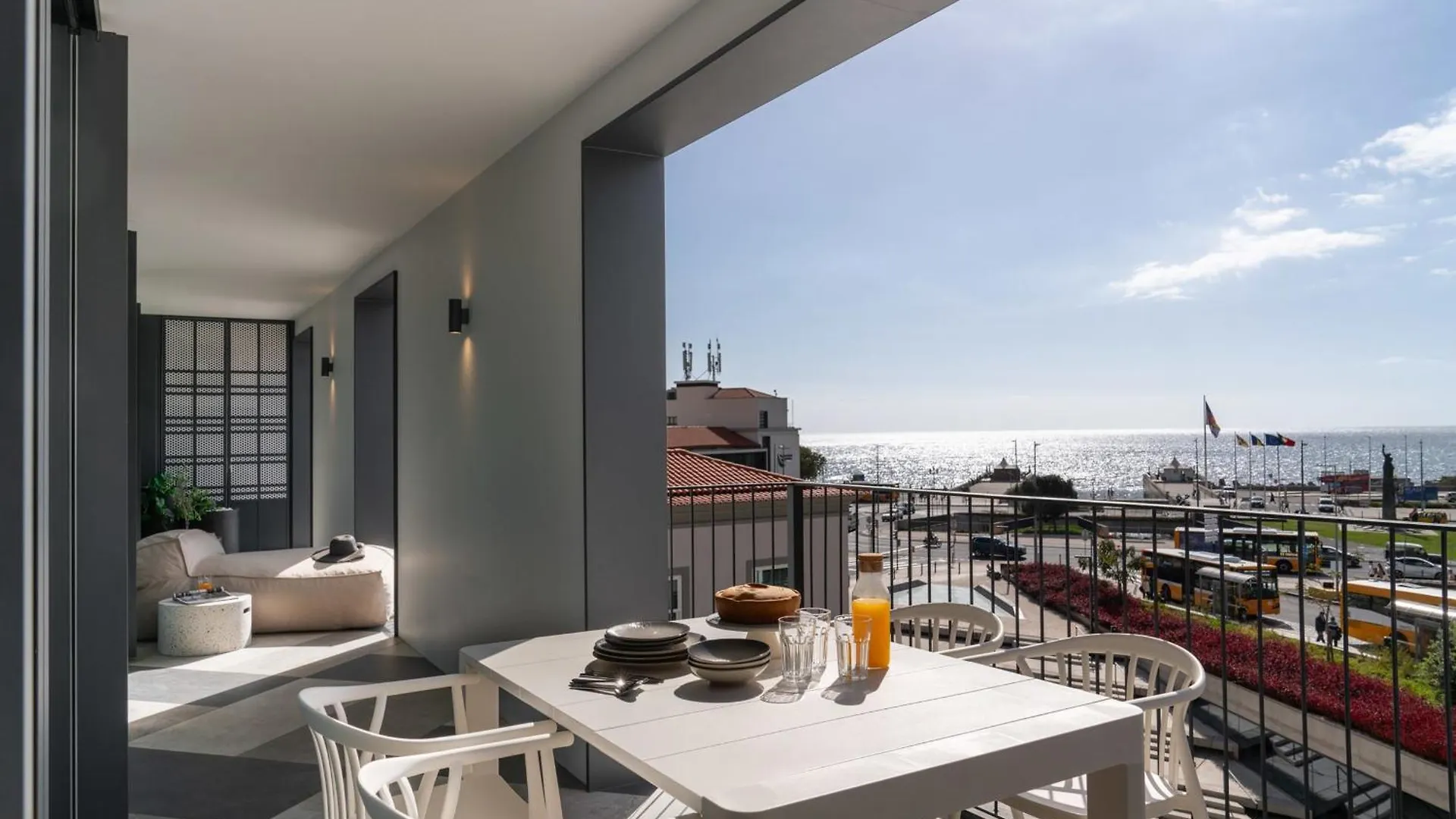 Savoy Insular V By An Island Apart location