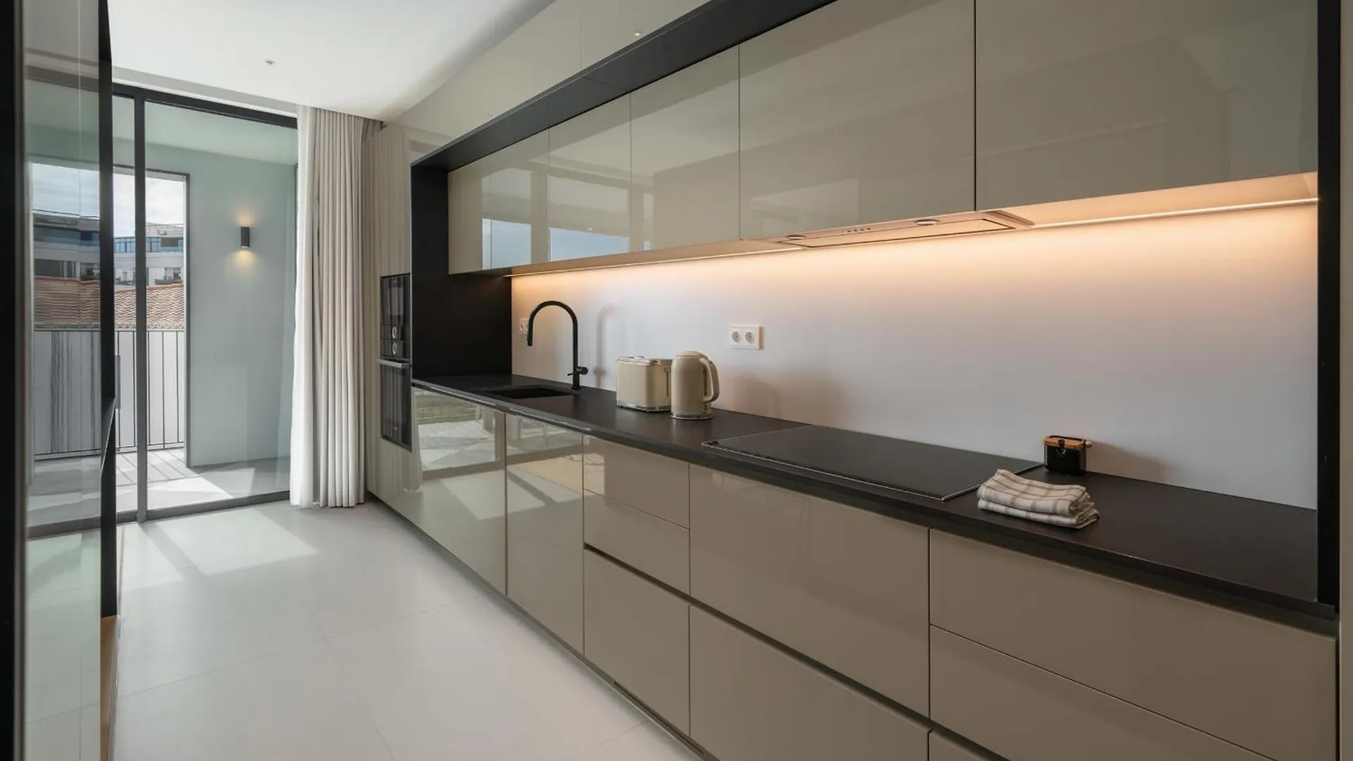 Savoy Insular V By An Island Apart Funchal  Apartament